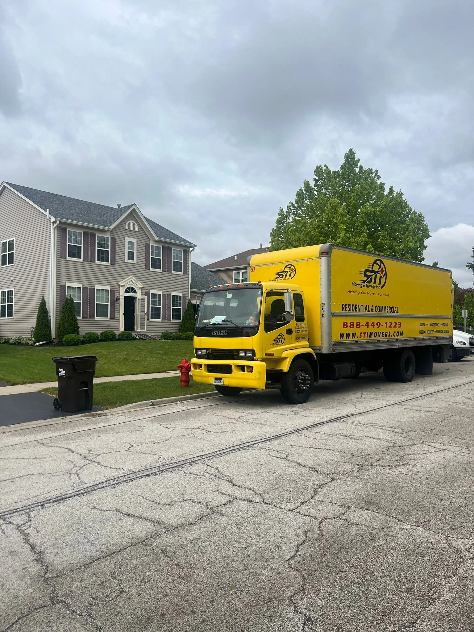 Chicago moving company truck